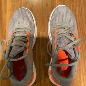Girls Under armour shoes